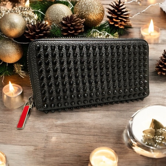 🔥 Christian Louboutin Panettone Wallet EUC - Picture 2 of 5